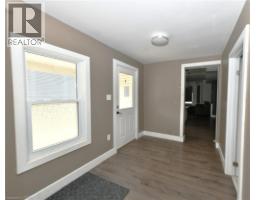 Laundry room - 10 Meda Street, St  Thomas, ON N5P1W5 Photo 8