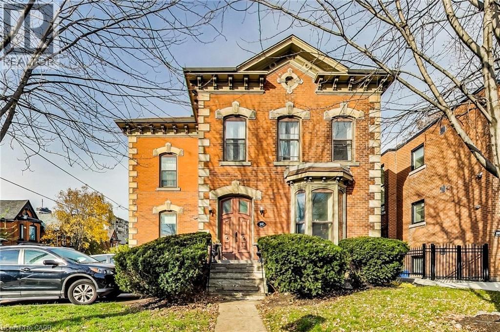 Photo of 102 WEST Avenue