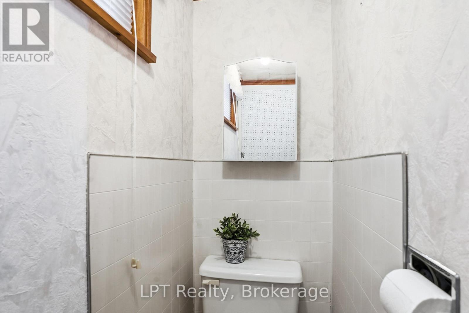 463 Frank Street — photo 31