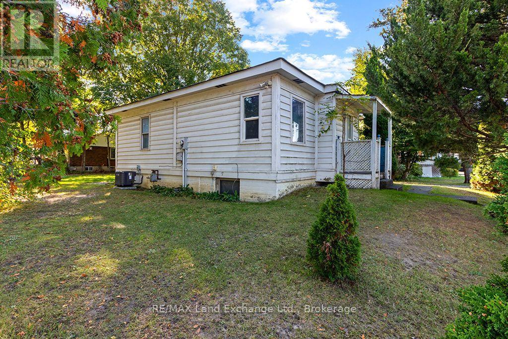 771 Goderich Street — photo 14