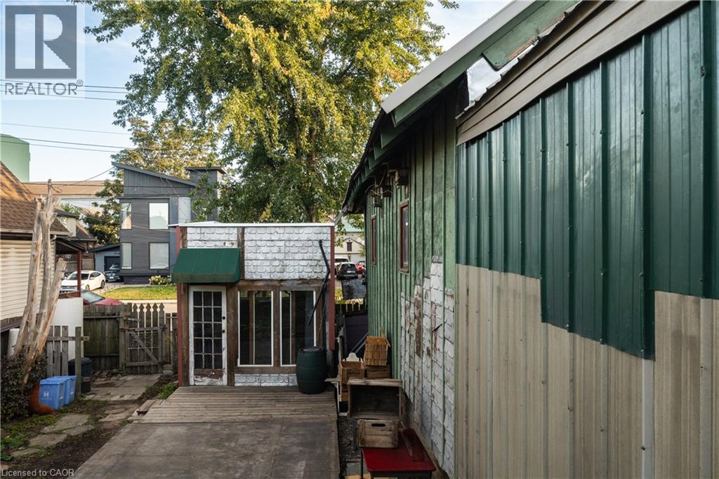 192 Grenfell Street — photo 43