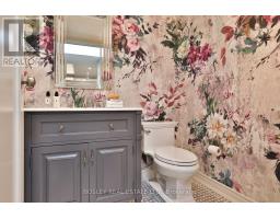 101 - 4 Lowther Avenue, Toronto, ON M5R1C6 Photo 10
