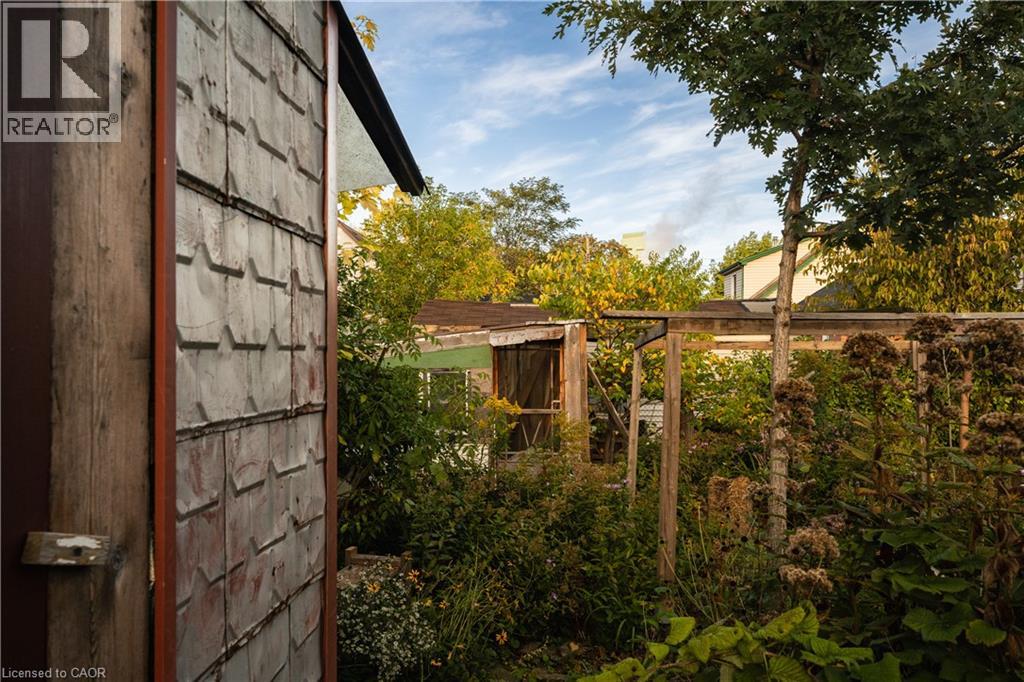 192 Grenfell Street — photo 46