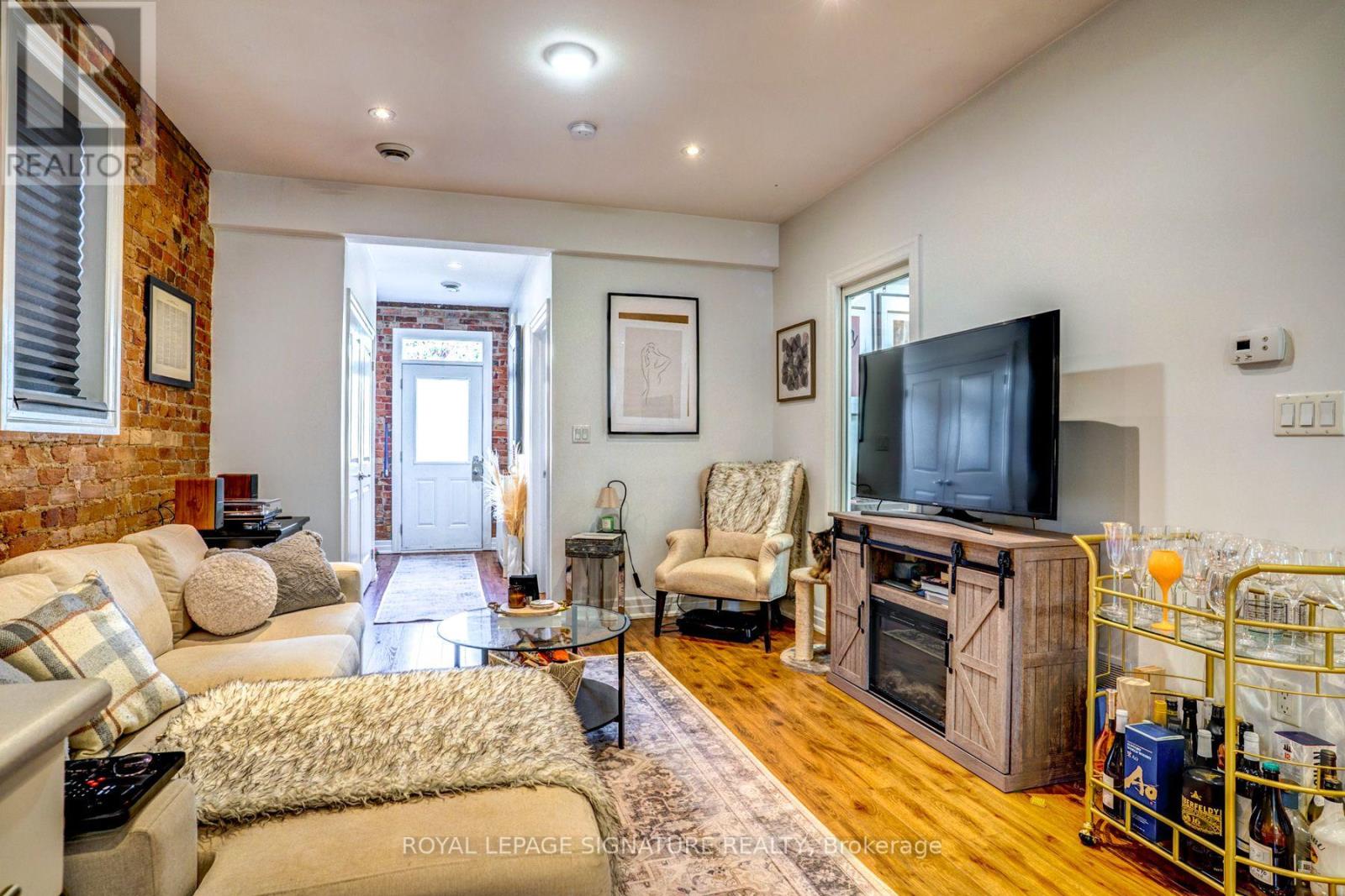 753-755 RICHMOND STREET W, Toronto (Niagara) — photo 5