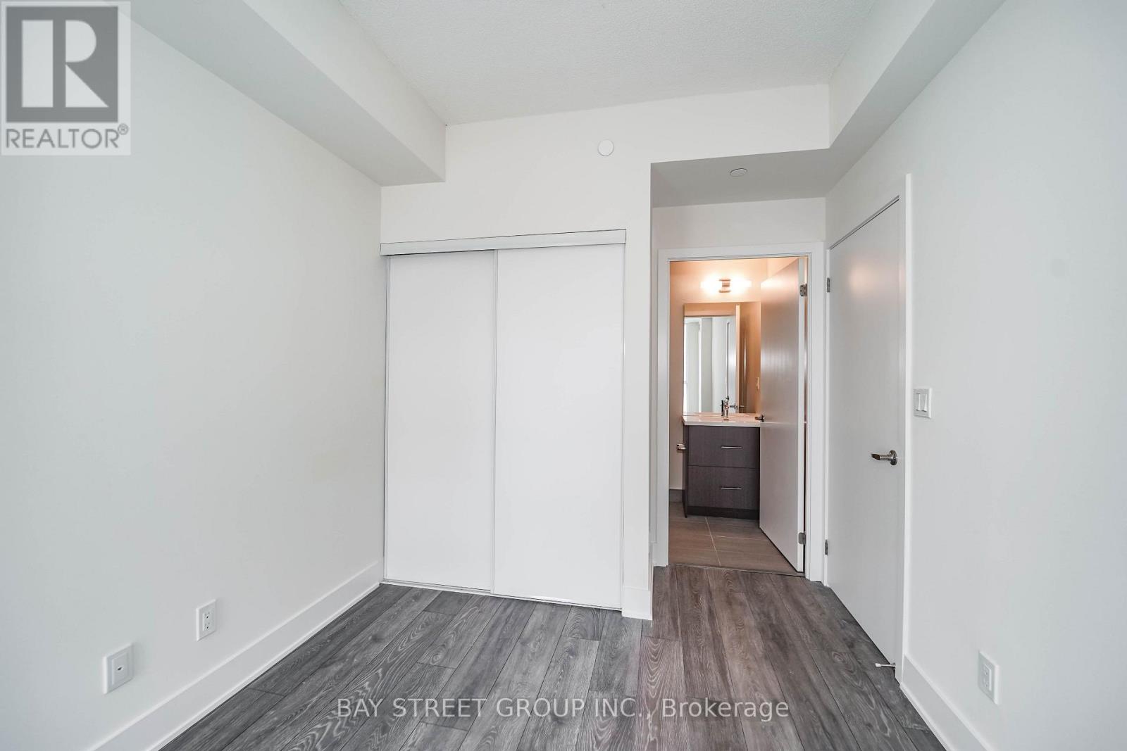 188 Fairview Mall Drive — photo 16