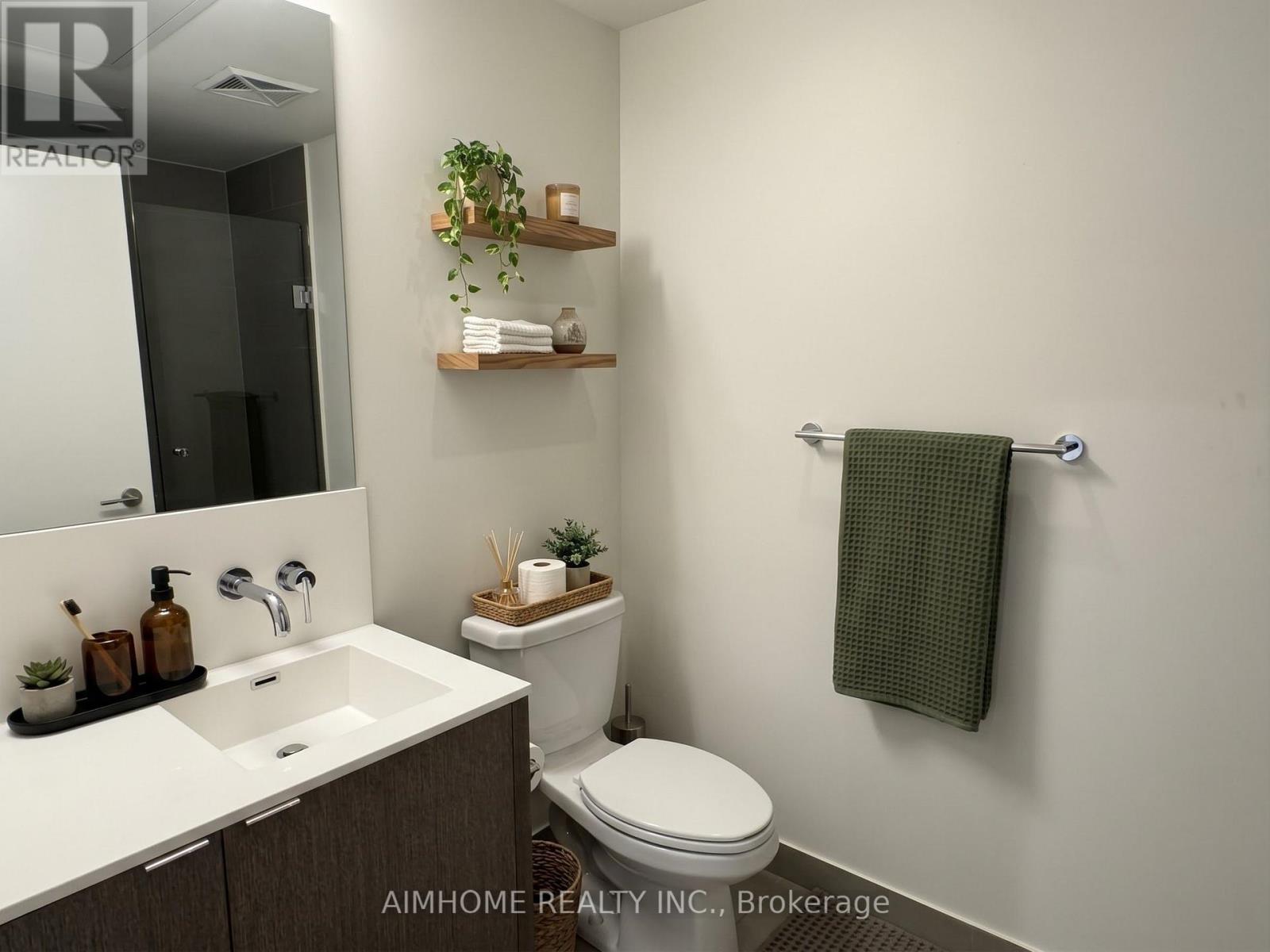 #3310 100 HARBOUR STREET - 4