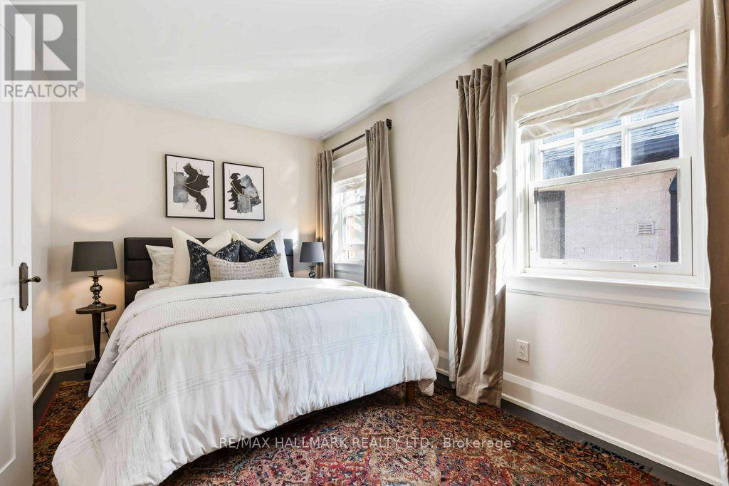 29 STANDISH AVENUE - 24