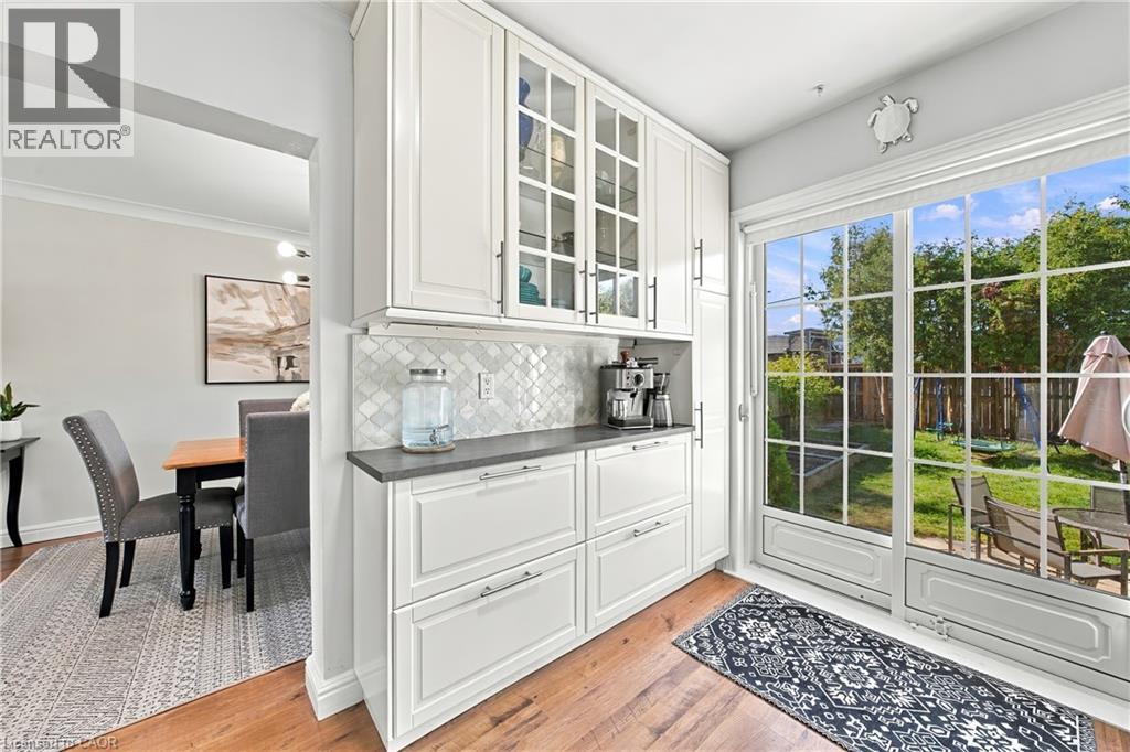 2301 BARCLAY Road, Burlington — photo 12