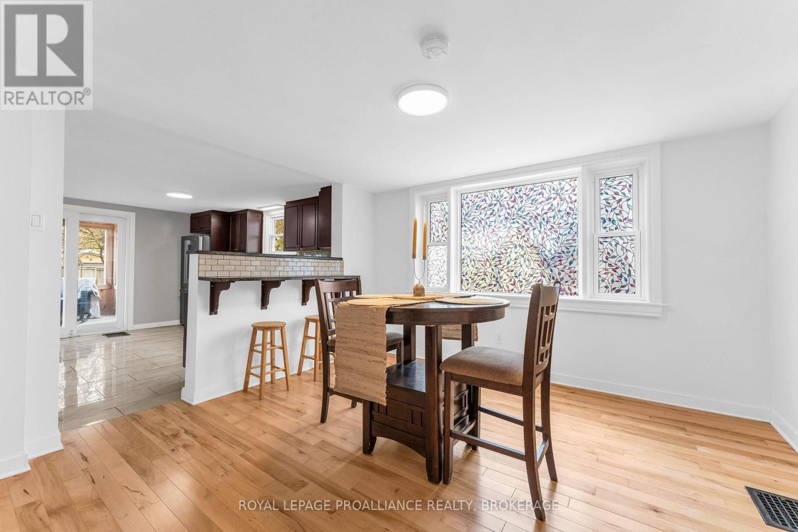 262 BROCK STREET - 10