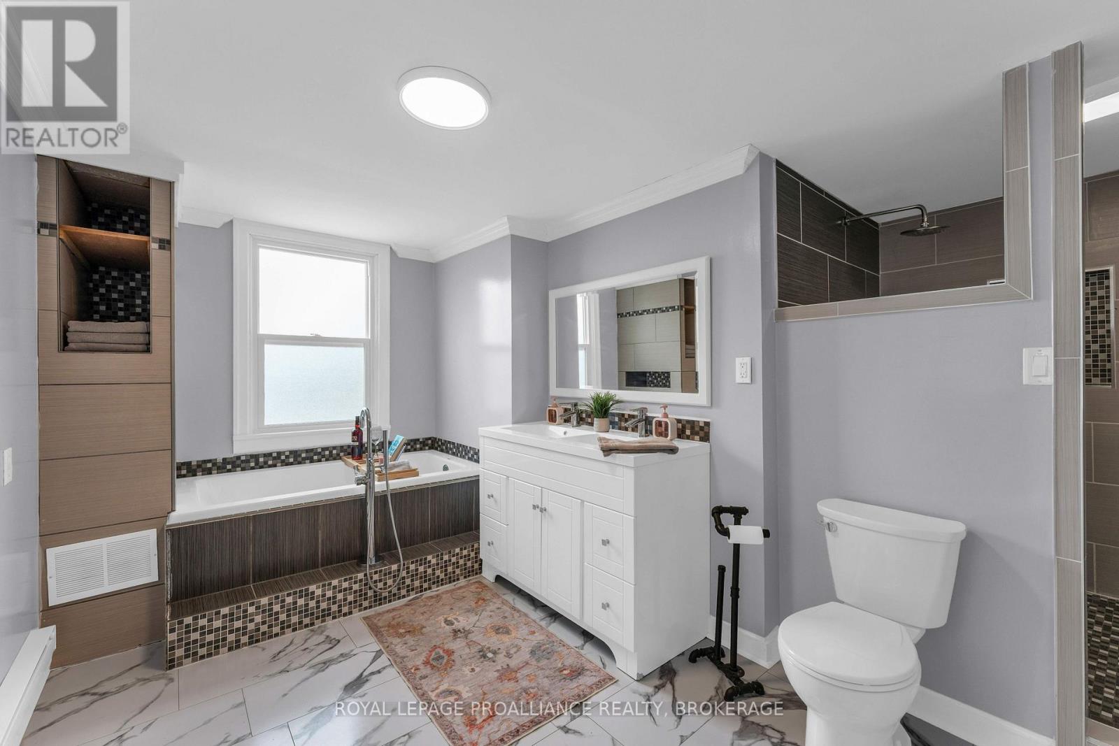 262 BROCK STREET - 16