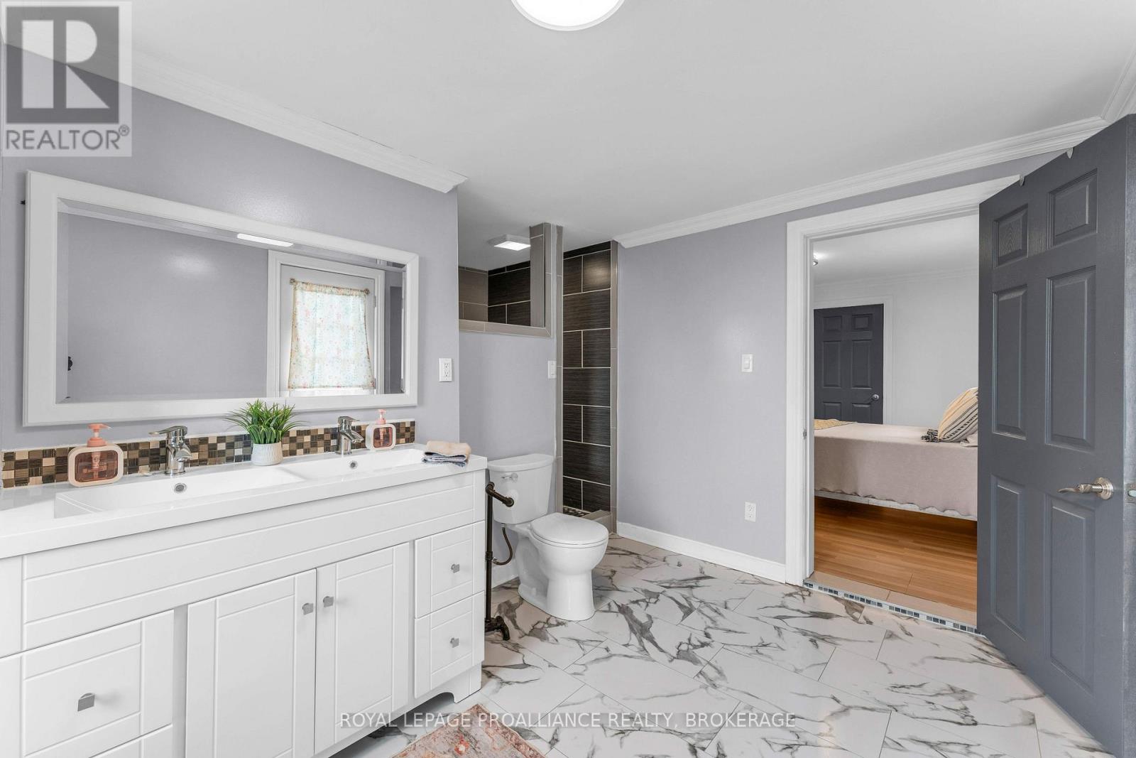 262 BROCK STREET - 17