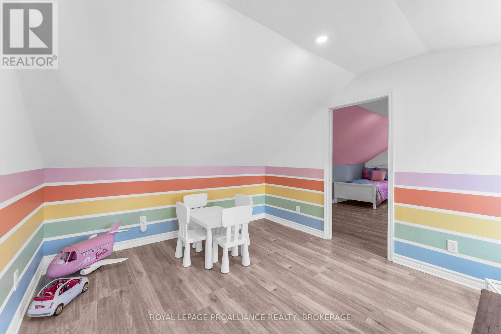262 BROCK STREET - 26