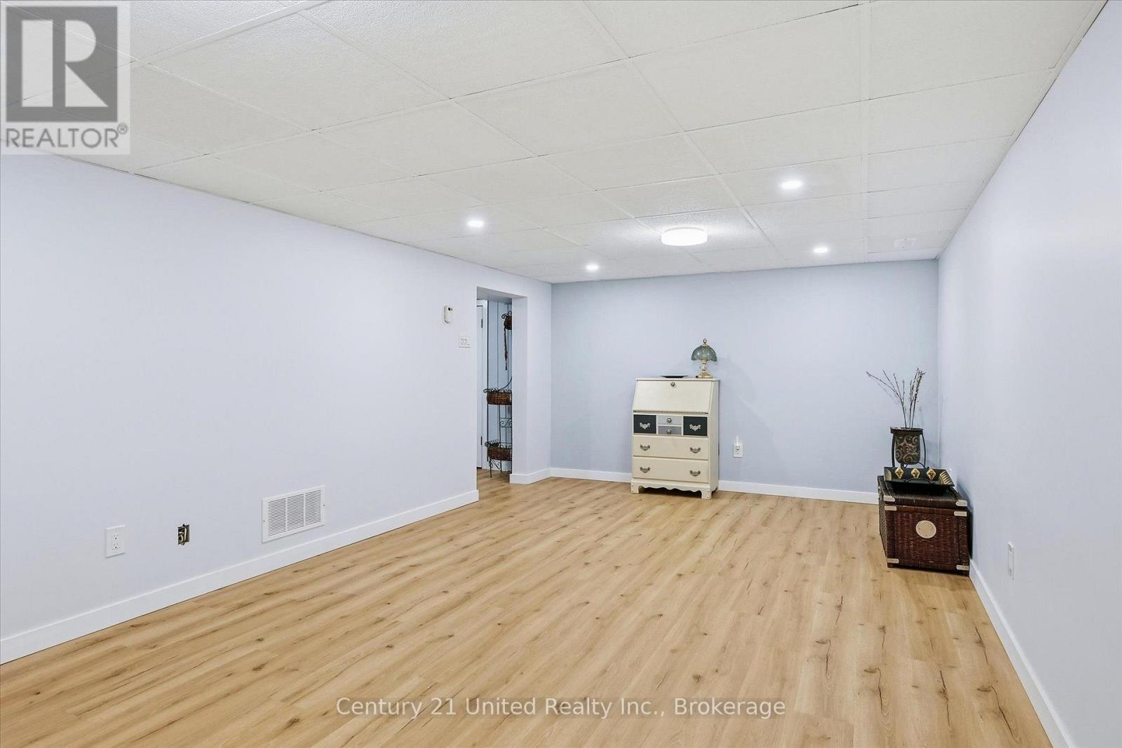 151 Elizabeth Avenue — photo 31