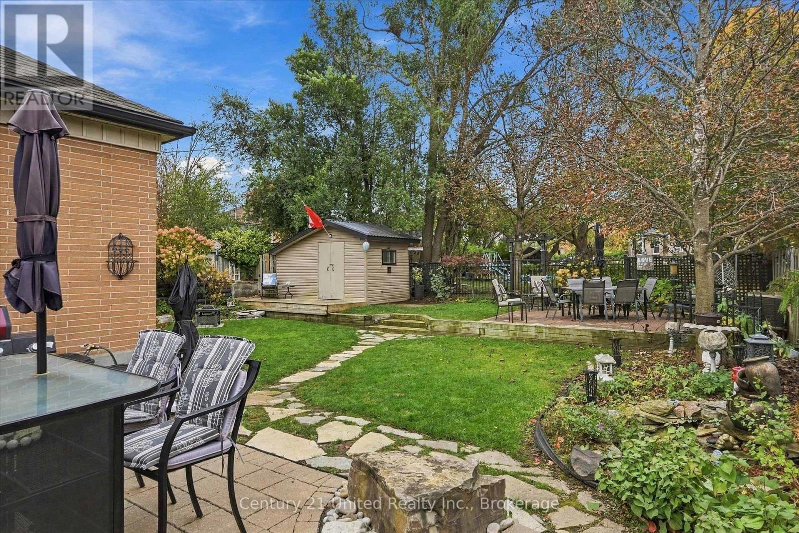 151 Elizabeth Avenue — photo 41