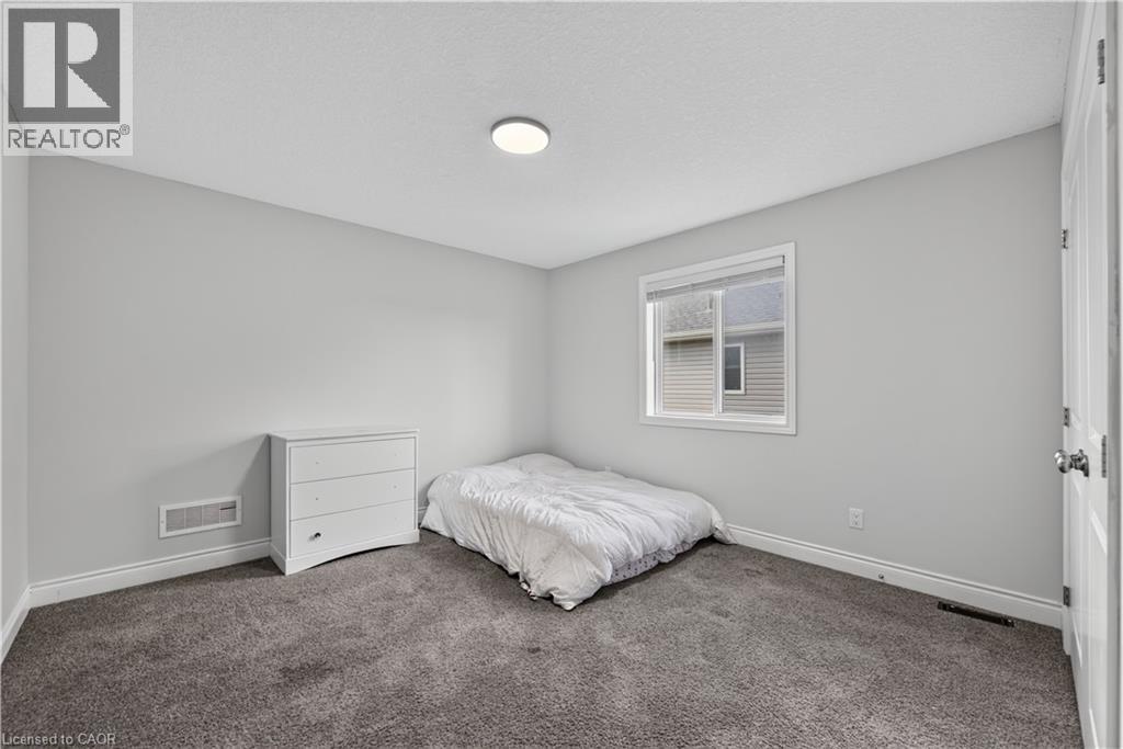32 Ashberry Place — photo 31