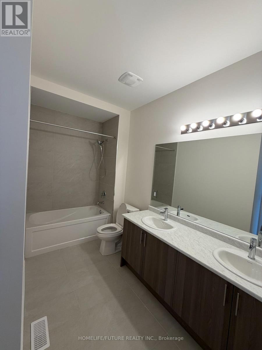33 IVY RUN CRESCENT, Whitby — photo 5