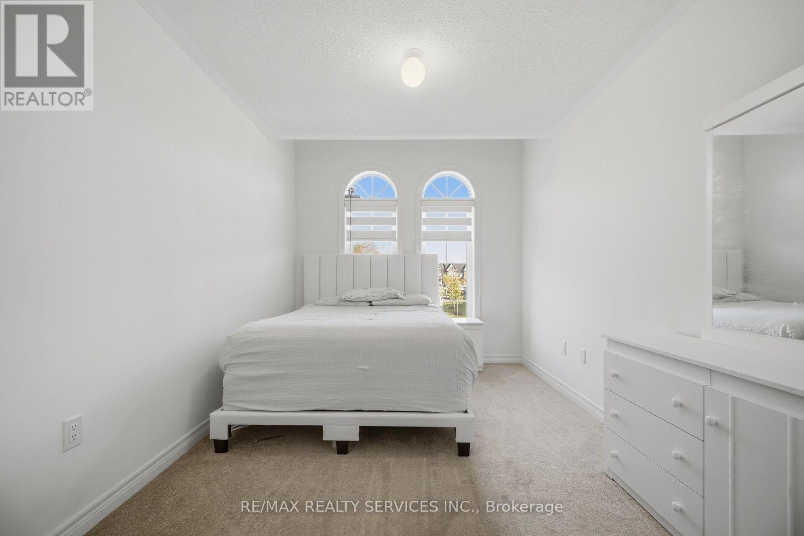 1221 Jim Brewster Circle, Oshawa, ON photo 25