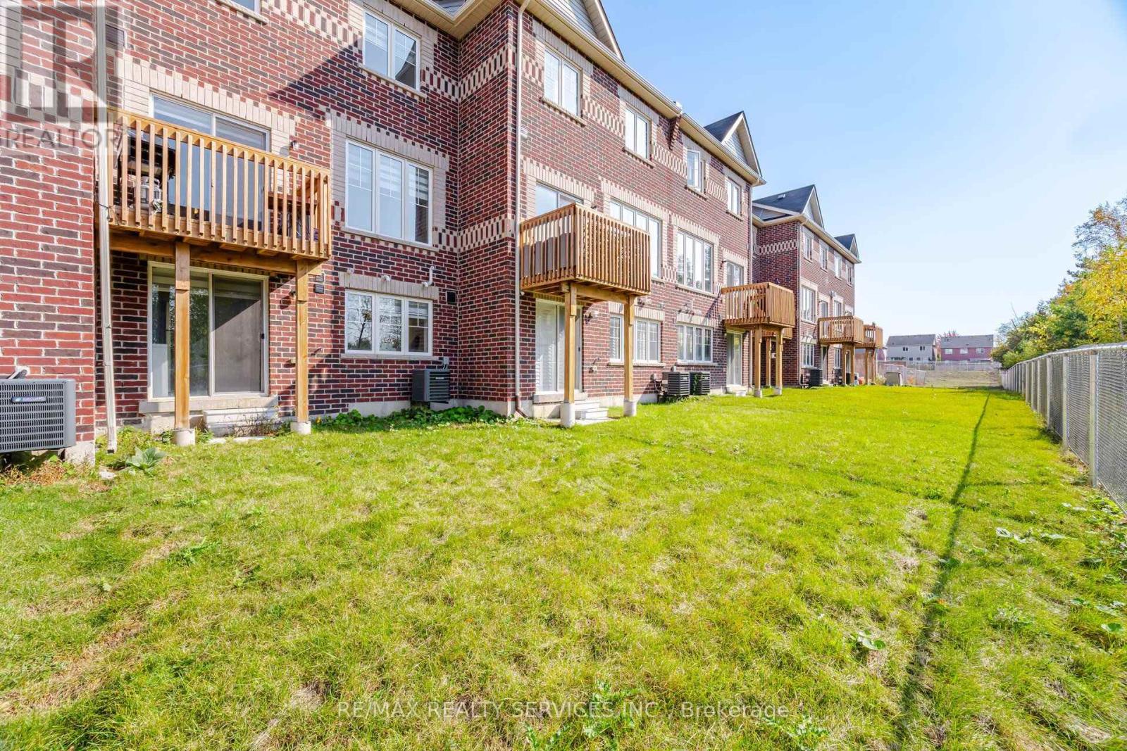 1221 Jim Brewster Circle, Oshawa, ON photo 46