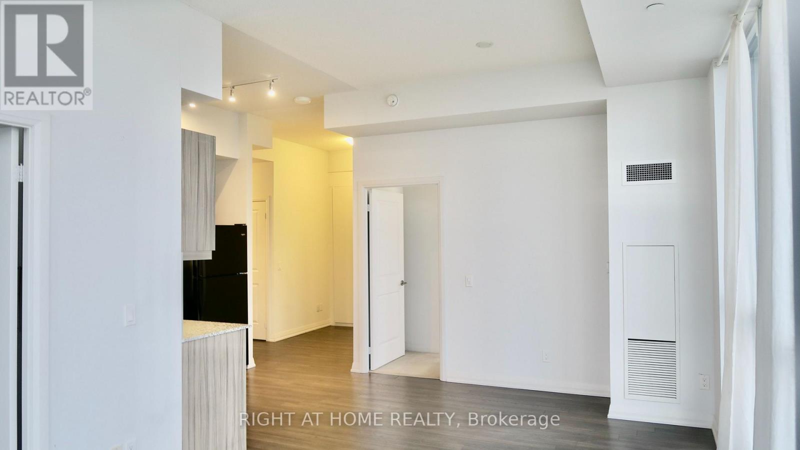 2707 - 30 MEADOWGLEN PLACE, Toronto (Woburn) — photo 5