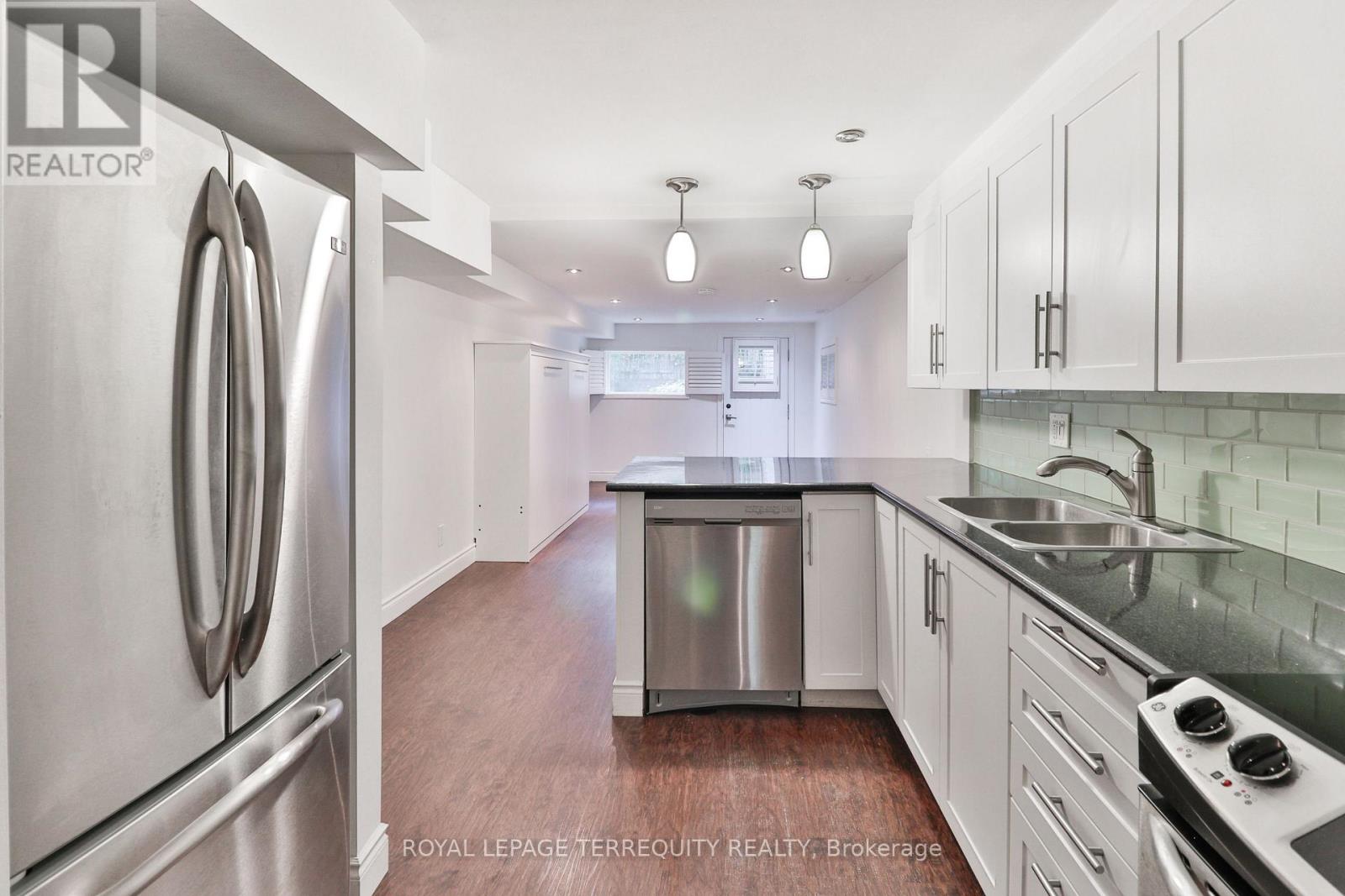 312 Kenilworth Avenue, Toronto, ON photo 41