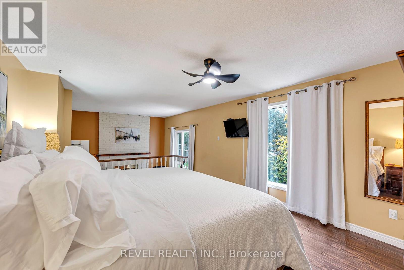 806 Linden Court, Whitby, ON photo 13