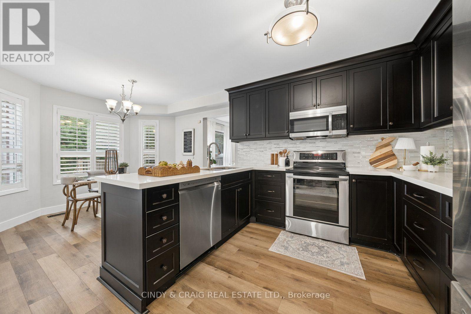 5 GRADY DRIVE, Clarington (Newcastle) — photo 9