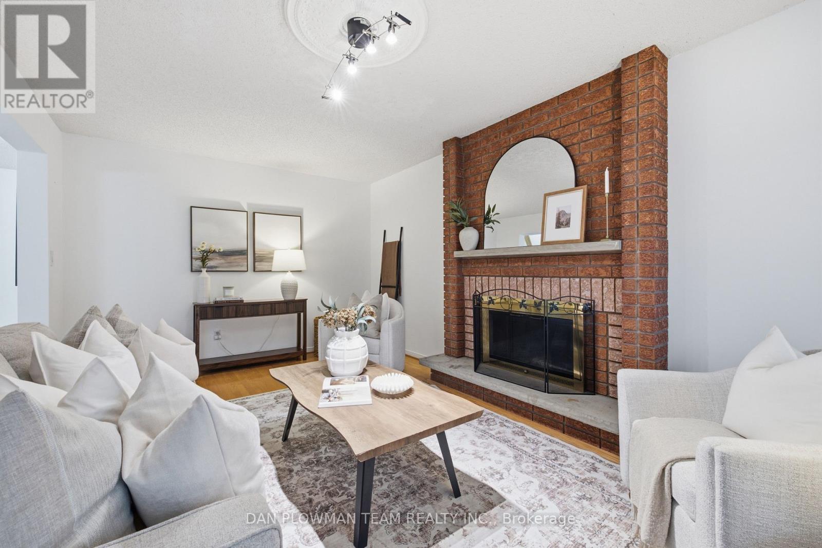 1603 Dellbrook Avenue, Pickering, ON photo 15