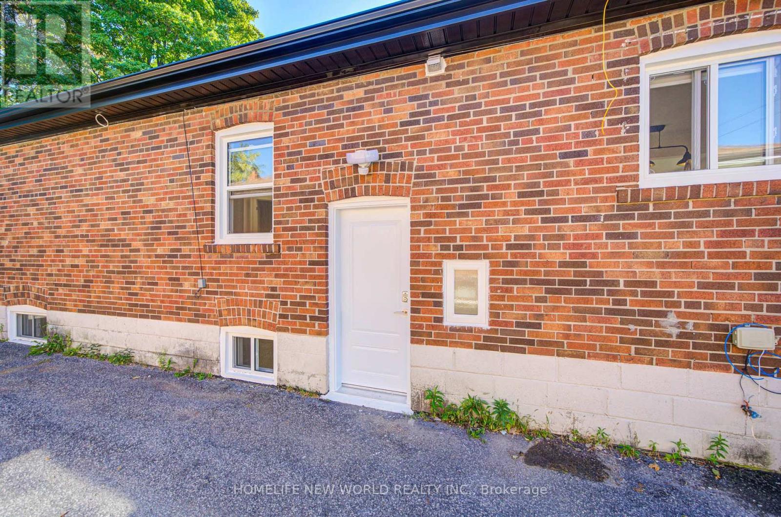 88 Ellendale Drive — photo 13