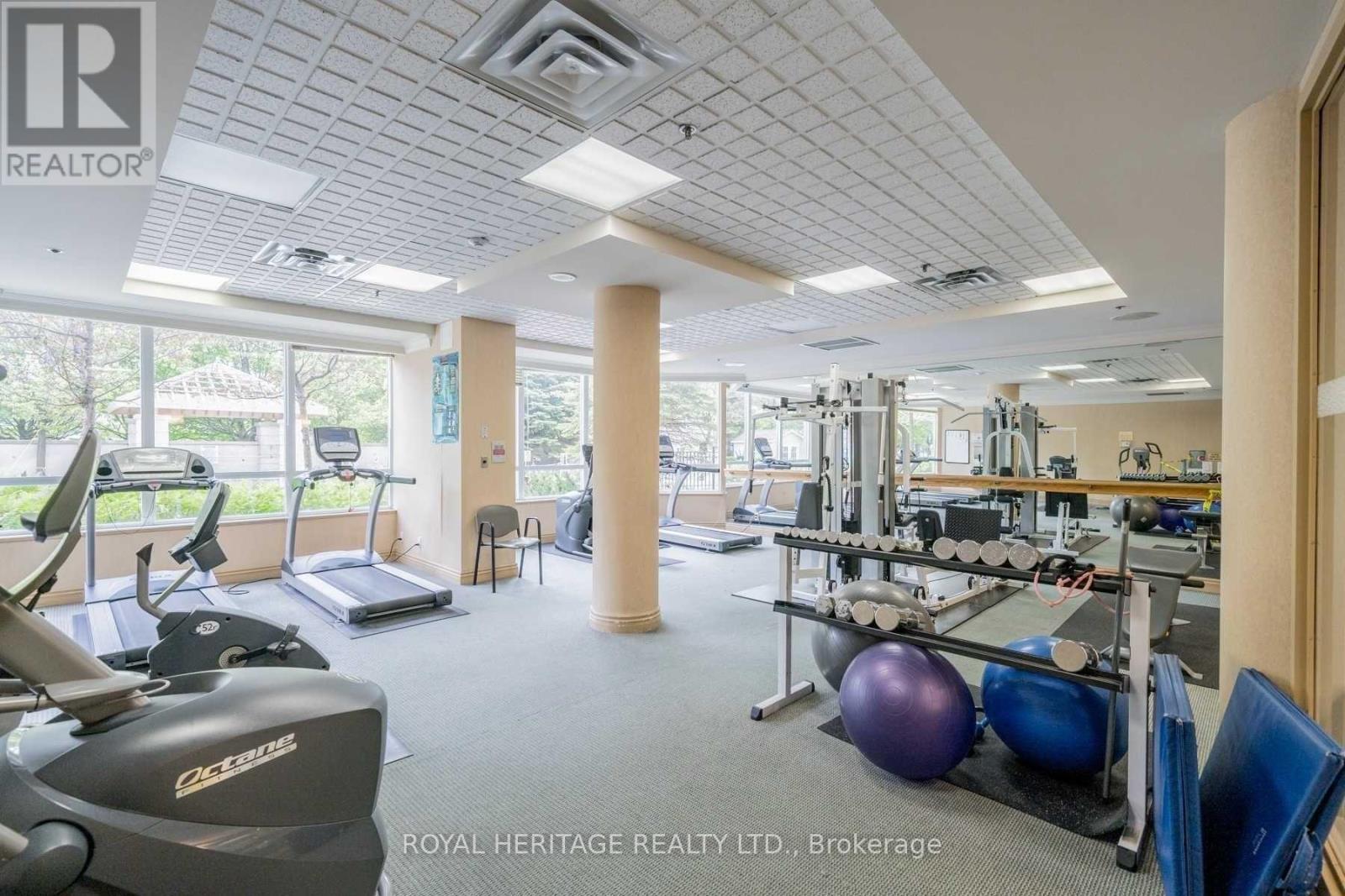 1000 The Esplanade North — photo 25