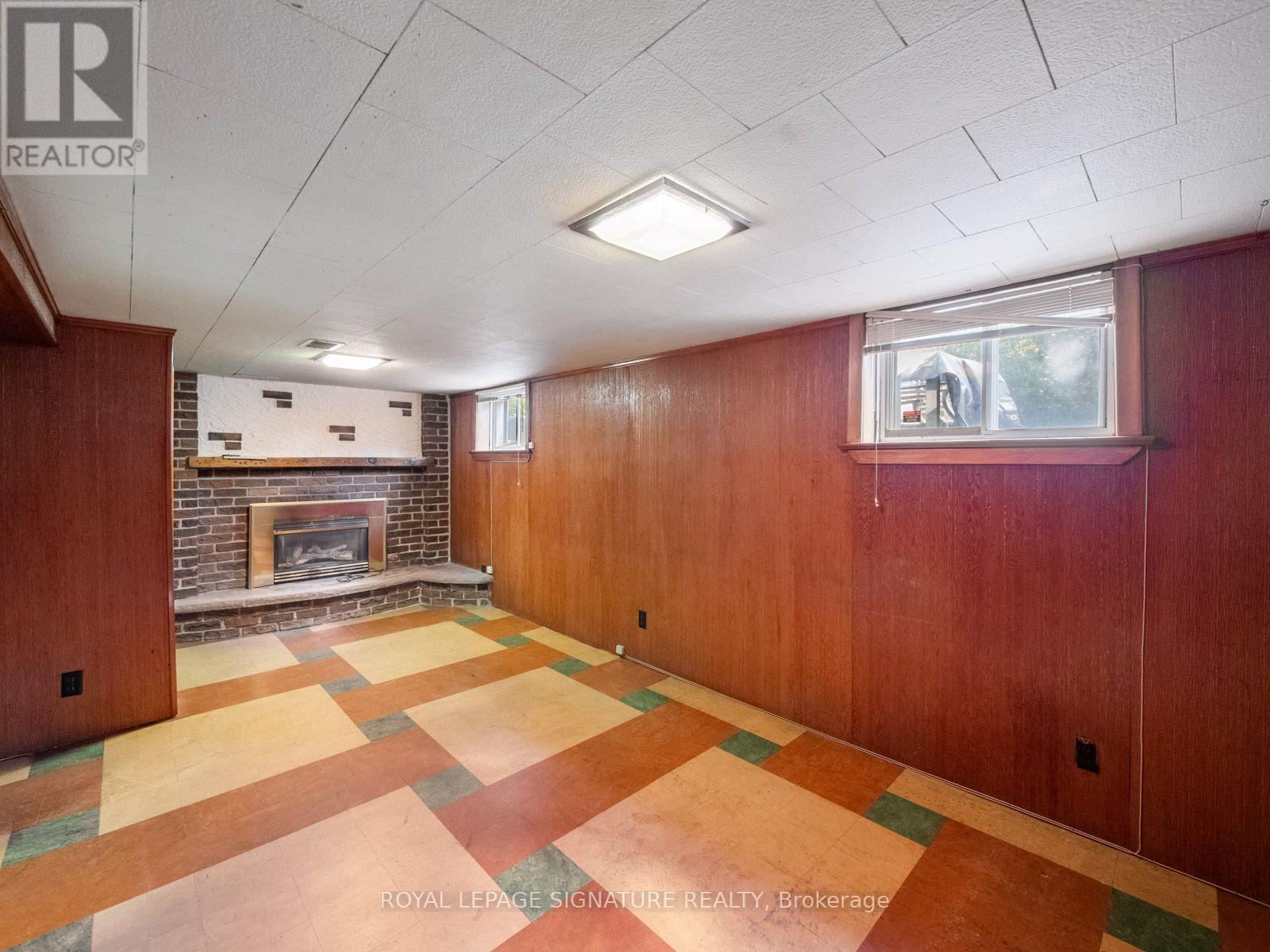 57 Yardley Avenue, Toronto, ON photo 19