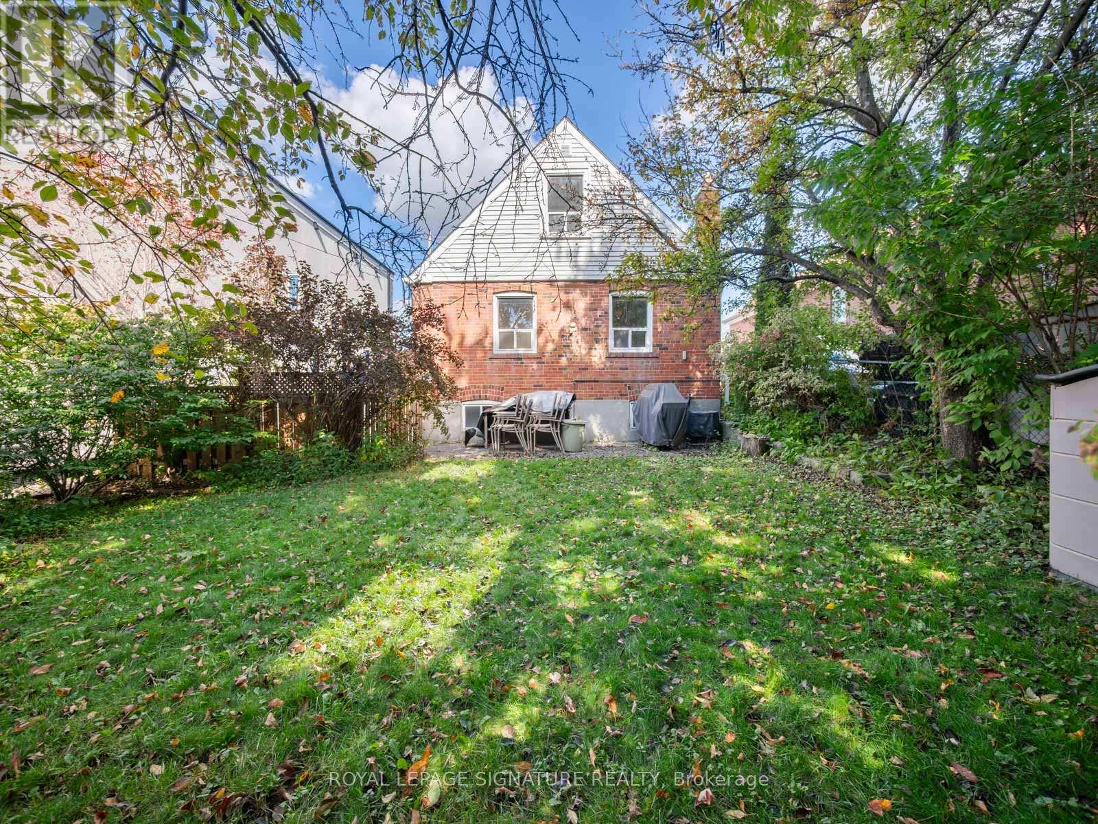 57 Yardley Avenue, Toronto, ON photo 23