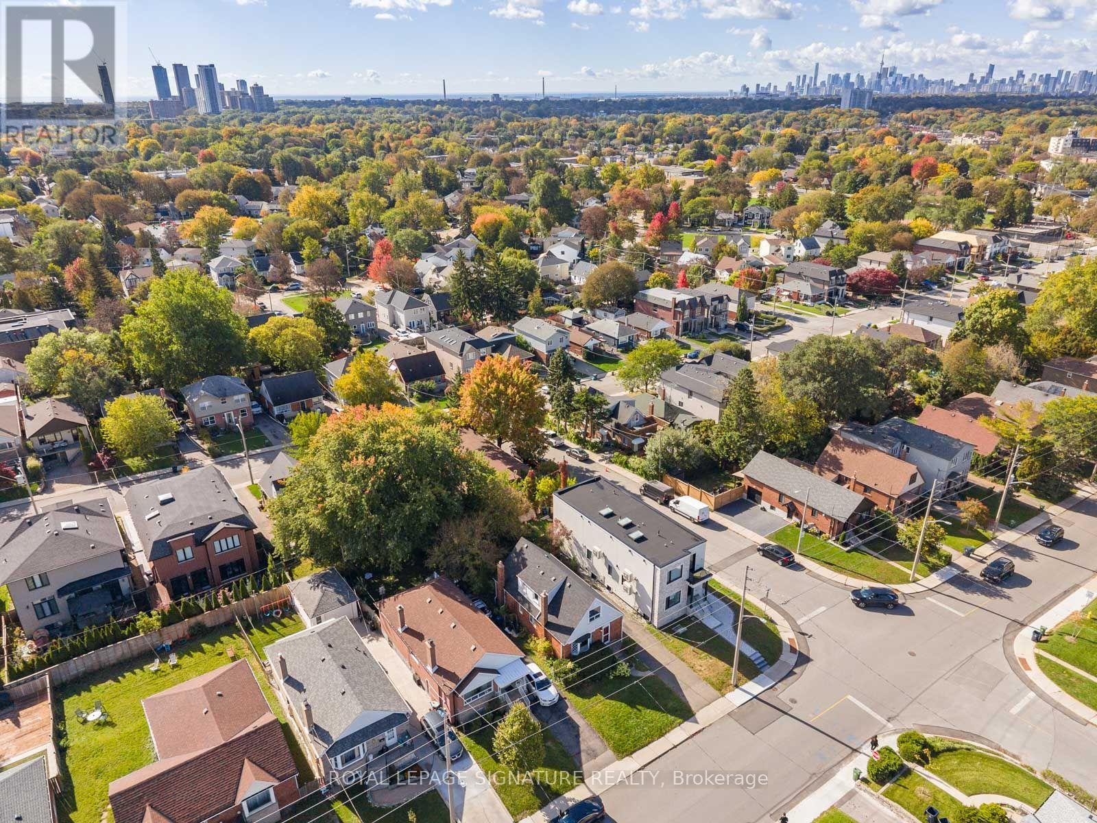 57 Yardley Avenue, Toronto, ON photo 25