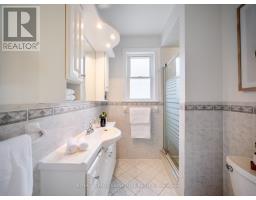 57 Yardley Avenue, Toronto, ON M4B2A9 Photo 9