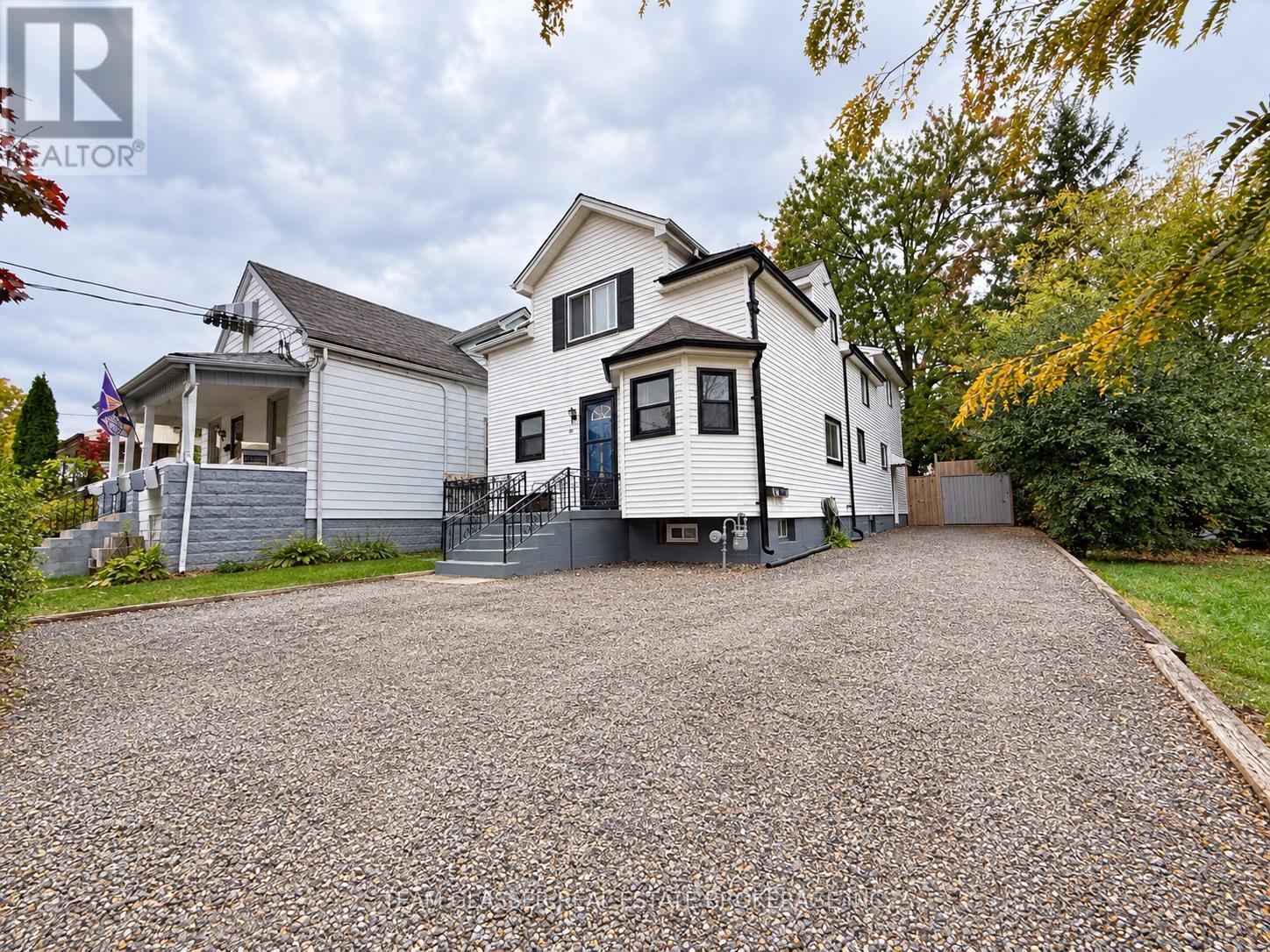 6 bedroom Single Family exterior, 49 Paddington Avenue, London South (South E), Ontario