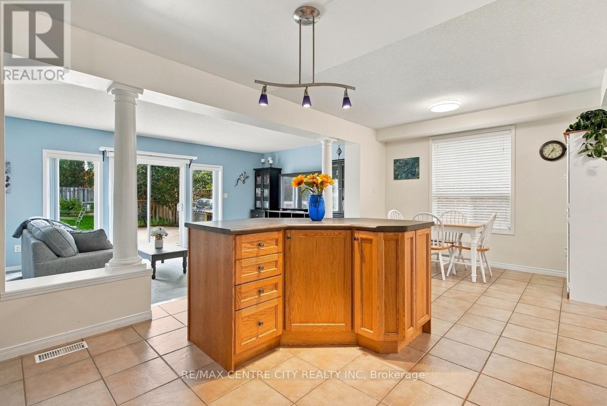 847 Whetherfield Street — photo 16