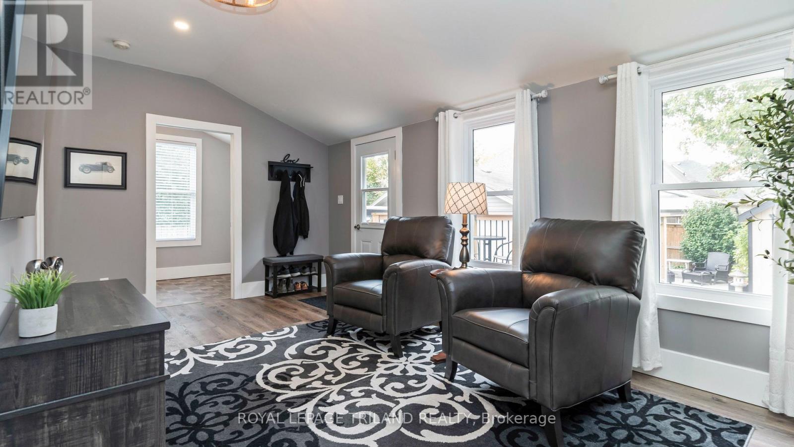 282 Ross Street — photo 19