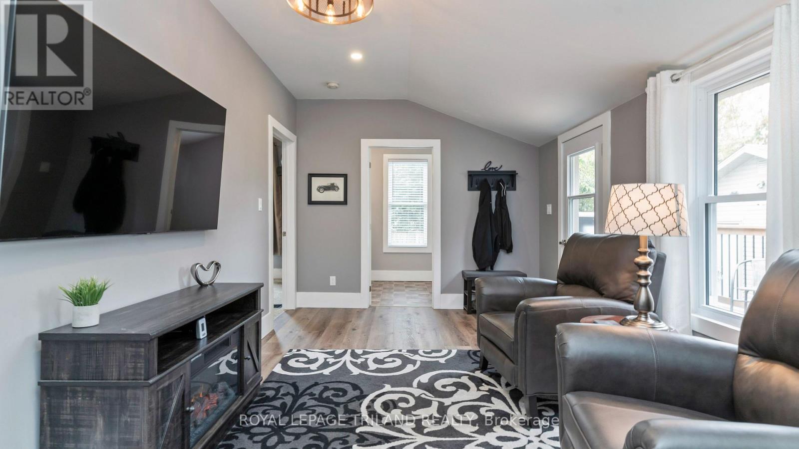 282 Ross Street — photo 21