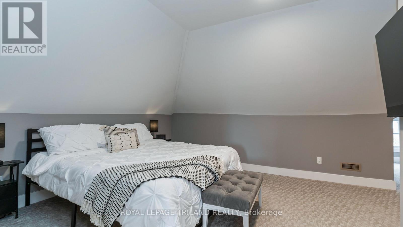 282 Ross Street — photo 26