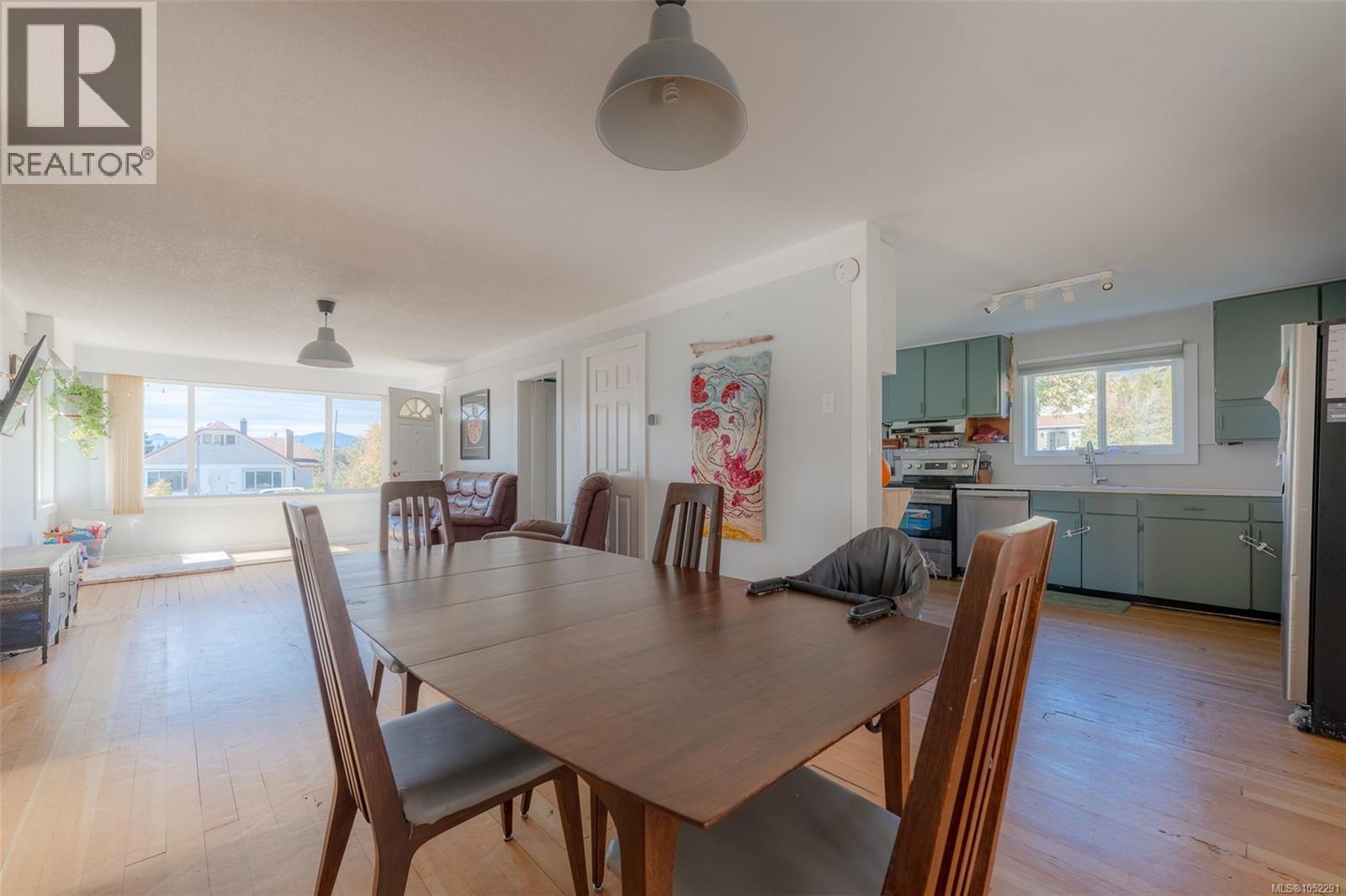 4891 David St - 14