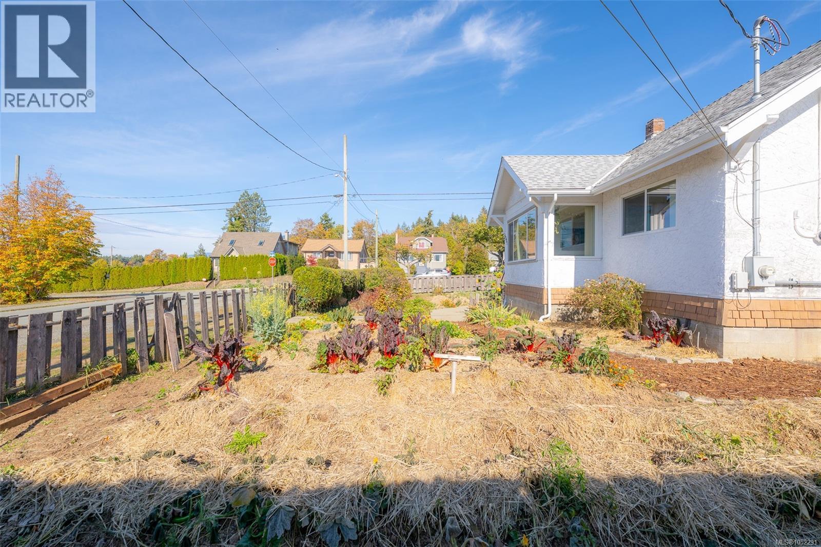 4891 David St - 25