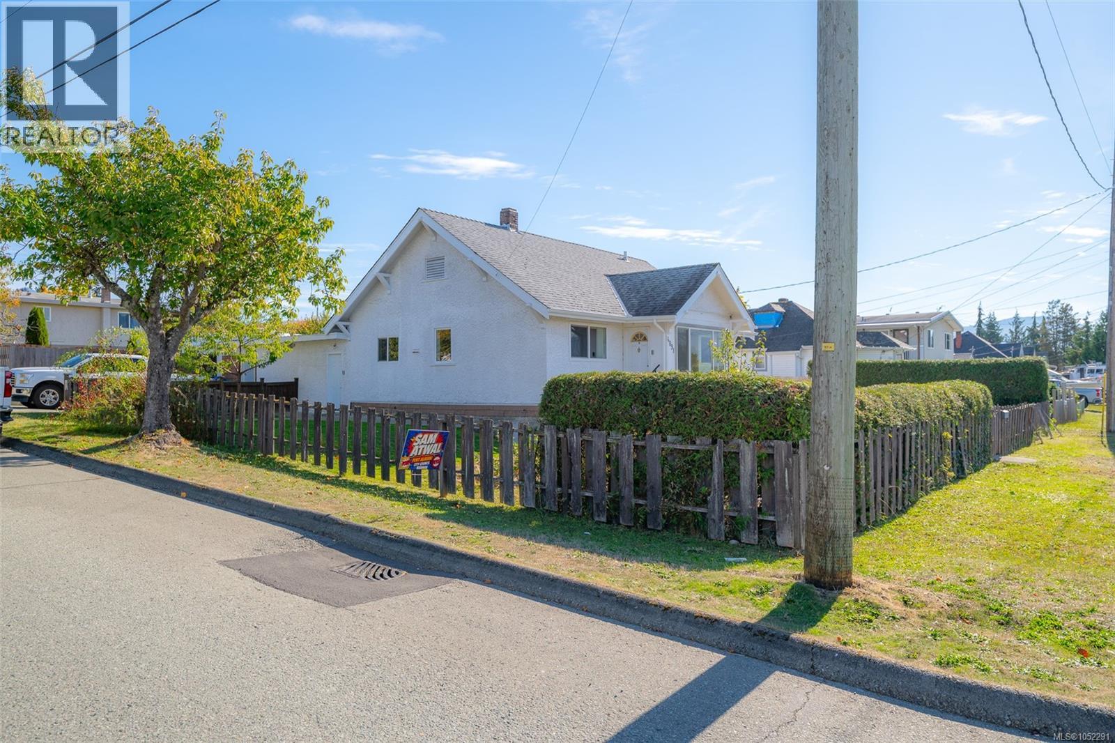 4891 David St - 3