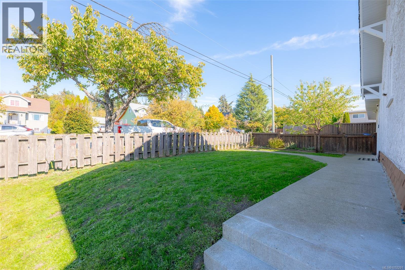 4891 David St - 31