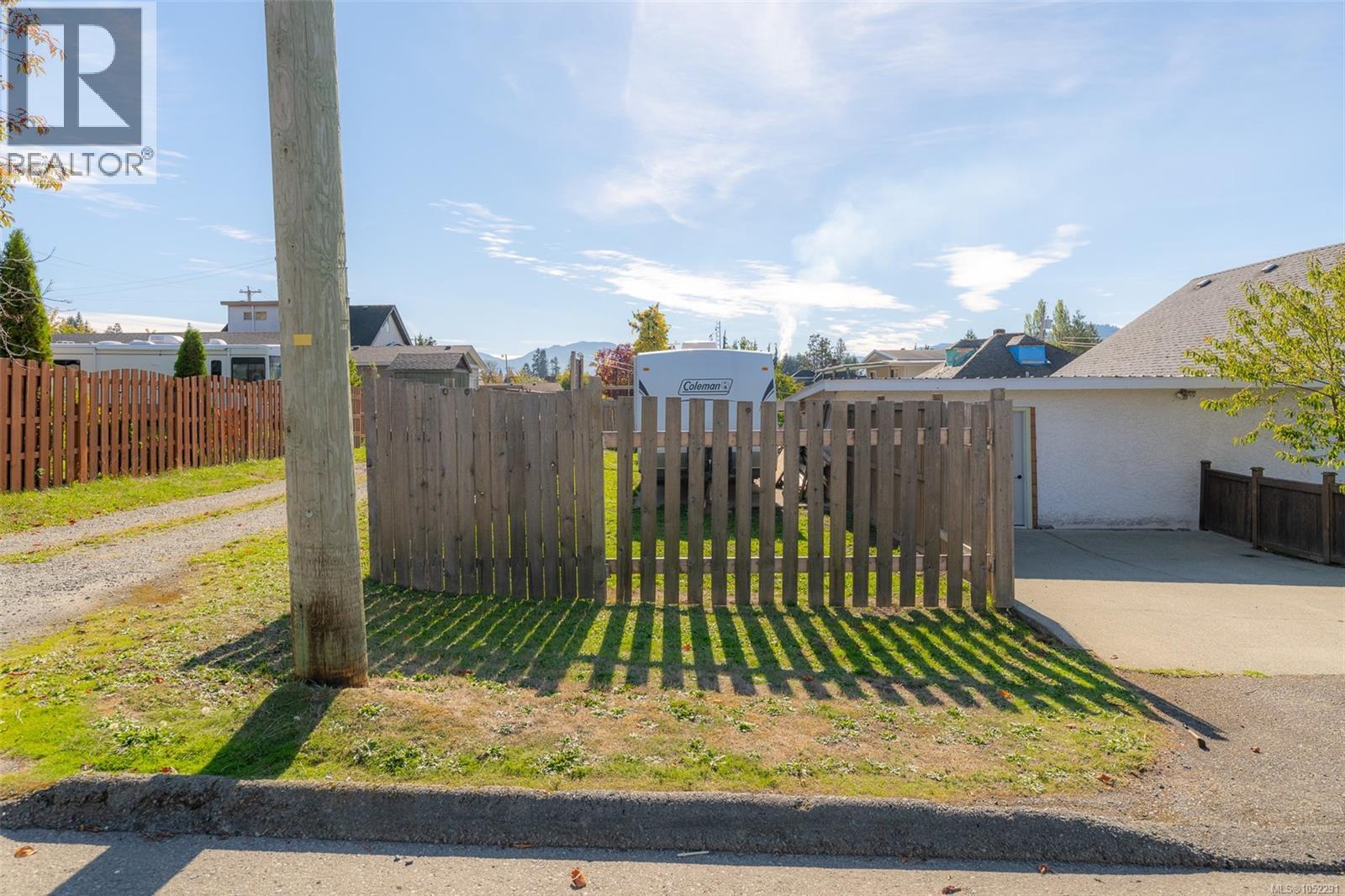 4891 David St - 34