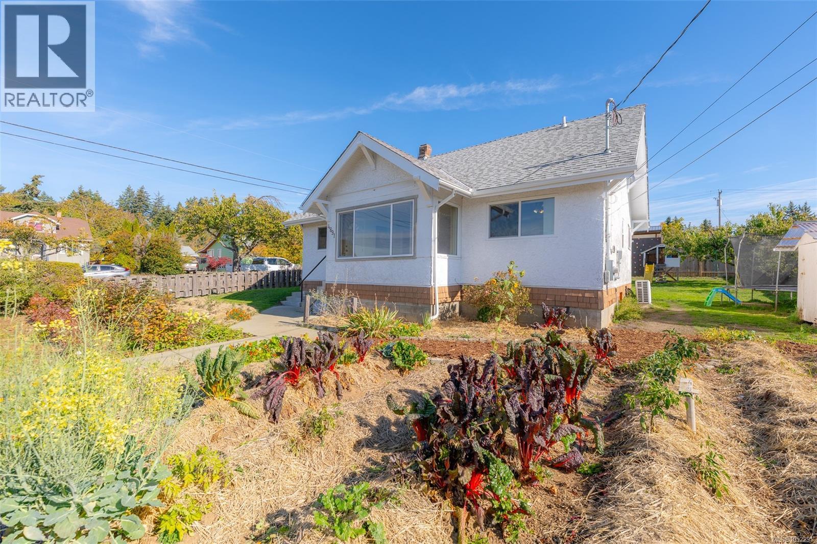 4891 David St - 4