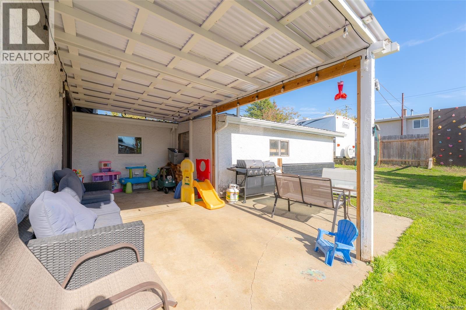 4891 David St - 40