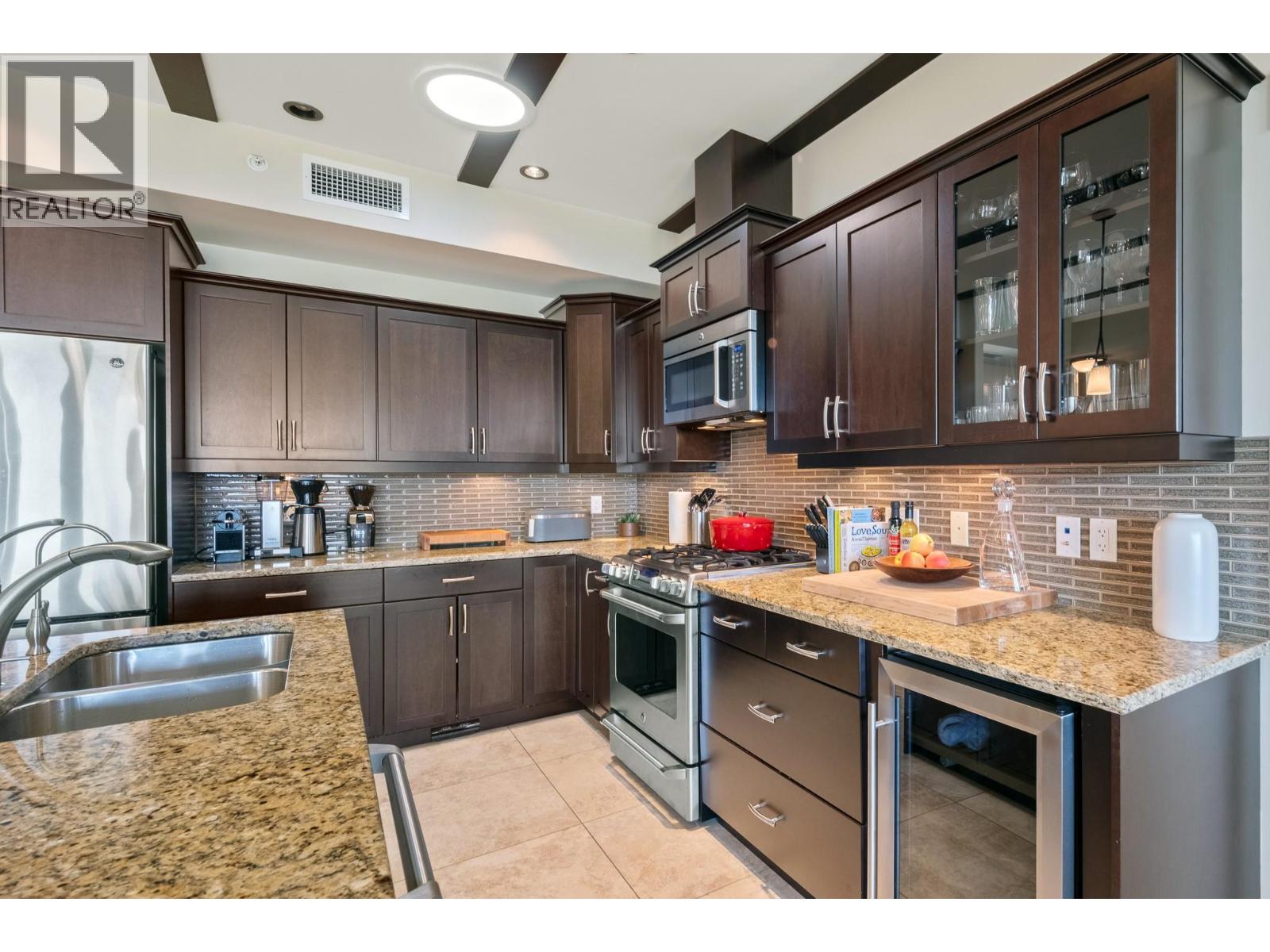 2000 Valleyview Drive Unit# 6, Osoyoos