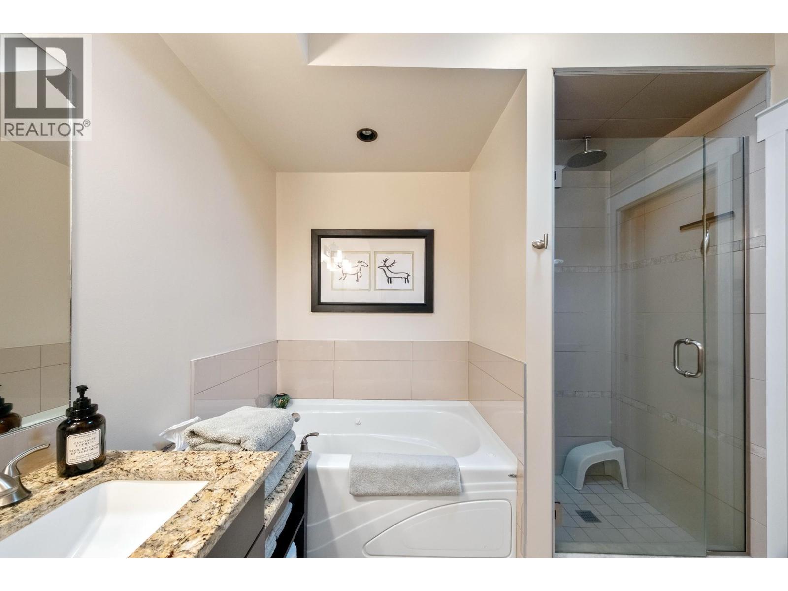 2000 Valleyview Drive Unit# 6, Osoyoos