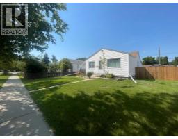 5306 50 Street, Camrose — photo 2