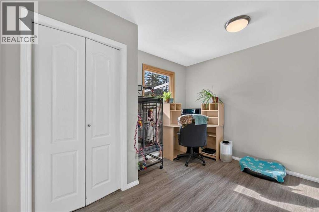 8331 33 Avenue NW - photo 30