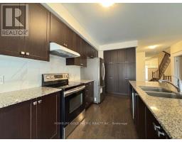 Loft - 47 Bellflower Lane, Richmond Hill, ON L4E1E7 Photo 7